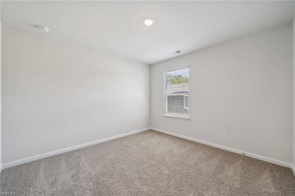 1026 Eastport Place, Suffolk, VA 23435 1026 Eastport Place, Suffolk, VA 23435