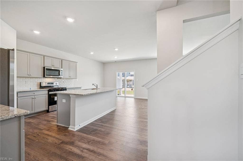 1026 Eastport Place, Suffolk, VA 23435 1026 Eastport Place, Suffolk, VA 23435