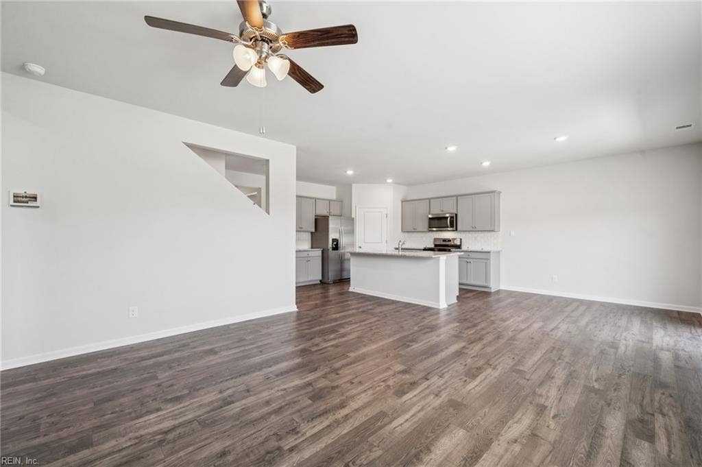 1026 Eastport Place, Suffolk, VA 23435 1026 Eastport Place, Suffolk, VA 23435