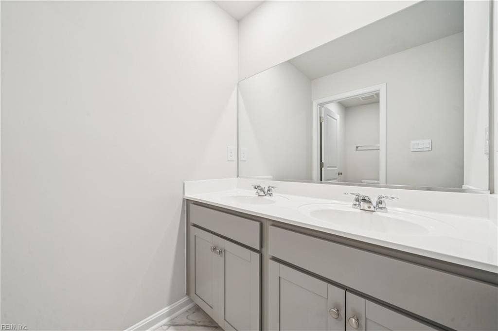 1026 Eastport Place, Suffolk, VA 23435 1026 Eastport Place, Suffolk, VA 23435