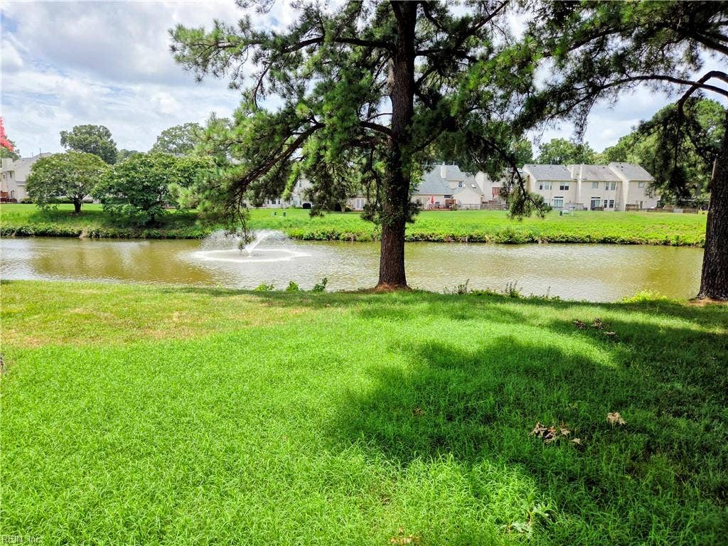 909 Willow Point, Newport News, VA 23602 909 Willow Point, Newport News, VA 23602