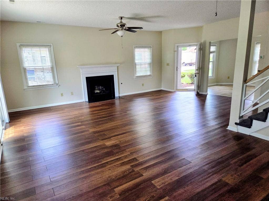 909 Willow Point, Newport News, VA 23602 909 Willow Point, Newport News, VA 23602