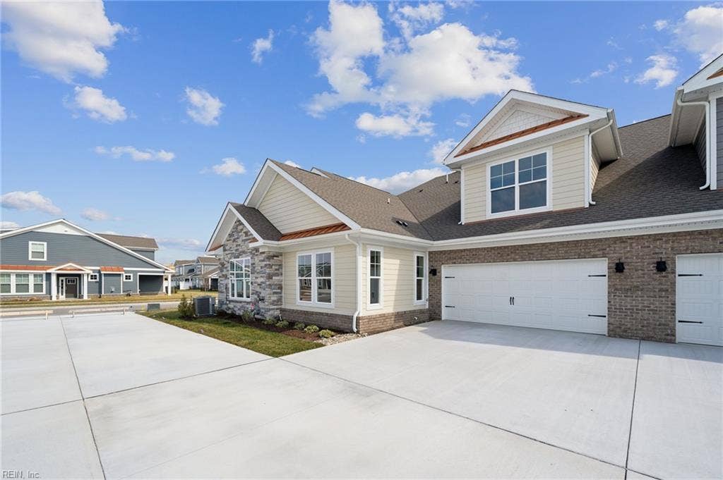 2213 Edwin Drive, Retreat At Edinburgh, Chesapeake, VA 23322