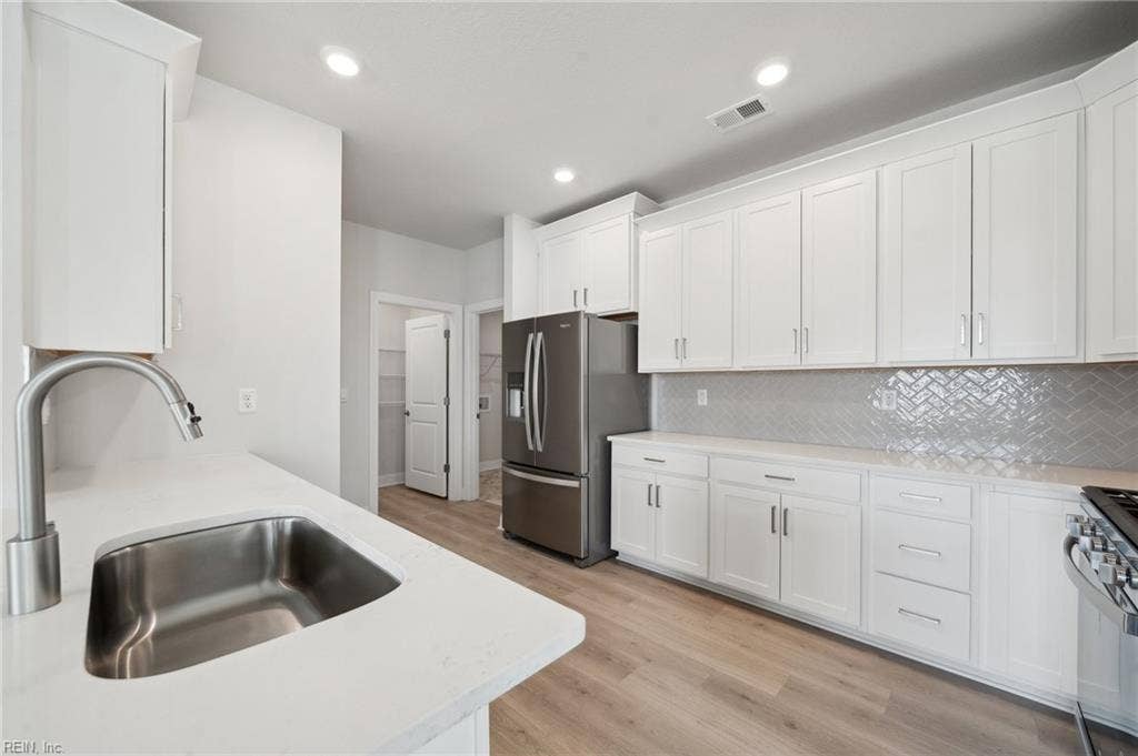 2203 Edwin Drive, Retreat At Edinburgh, Chesapeake, VA 23322 2203 Edwin Drive, Retreat At Edinburgh, Chesapeake, VA 23322
