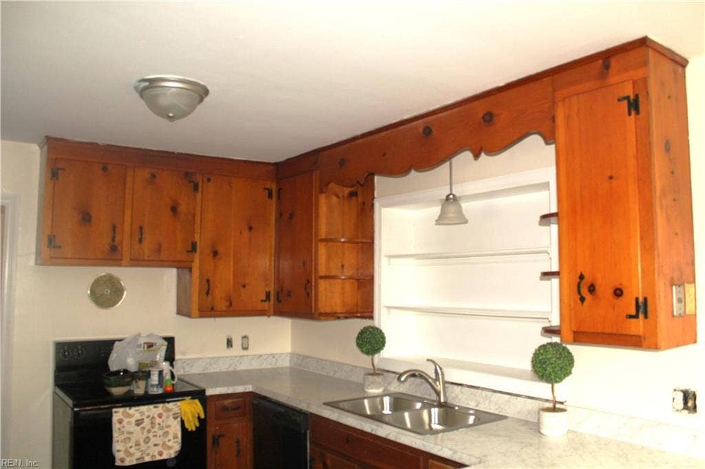 1805 Broadstreet Road, Windsor Terr., Hampton, VA 23666 1805 Broadstreet Road, Windsor Terr., Hampton, VA 23666