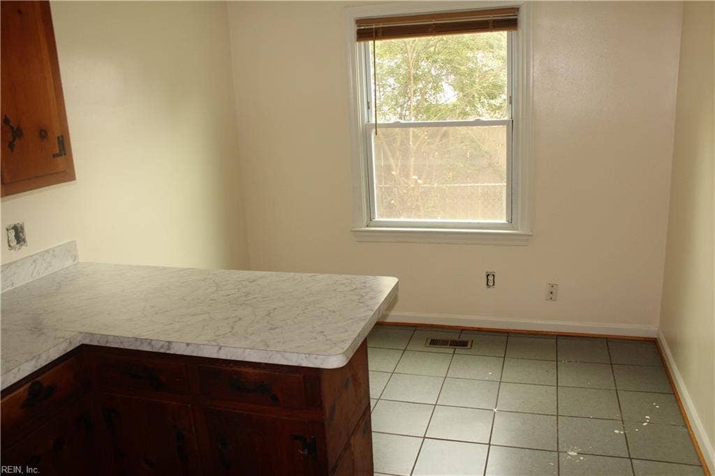1805 Broadstreet Road, Windsor Terr., Hampton, VA 23666 1805 Broadstreet Road, Windsor Terr., Hampton, VA 23666