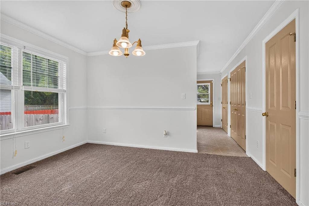 815 W Queen Street, Hampton, VA 23669