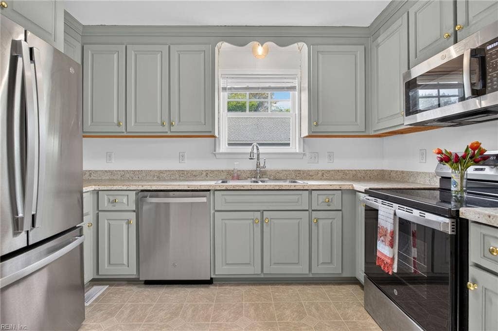 815 W Queen Street, Hampton, VA 23669