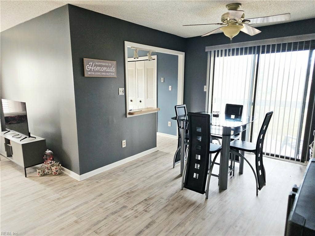 Dining room with slider to the balcony