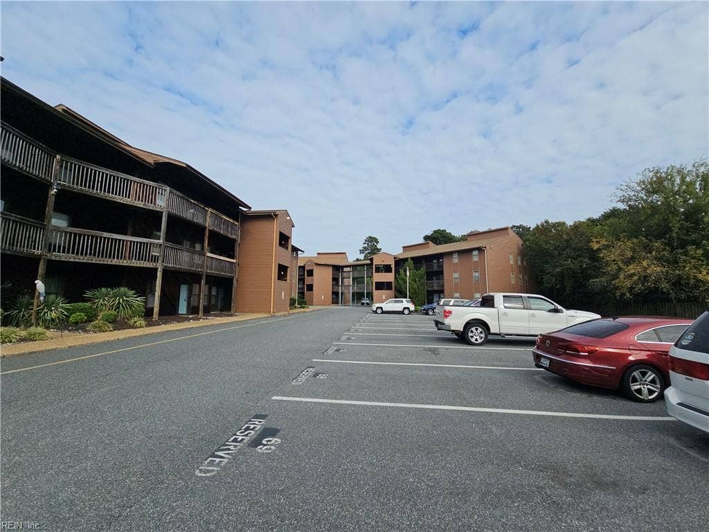 8530 TIDEWATER DR Drive, #301, Bayview West Condos, Norfolk, VA 23503