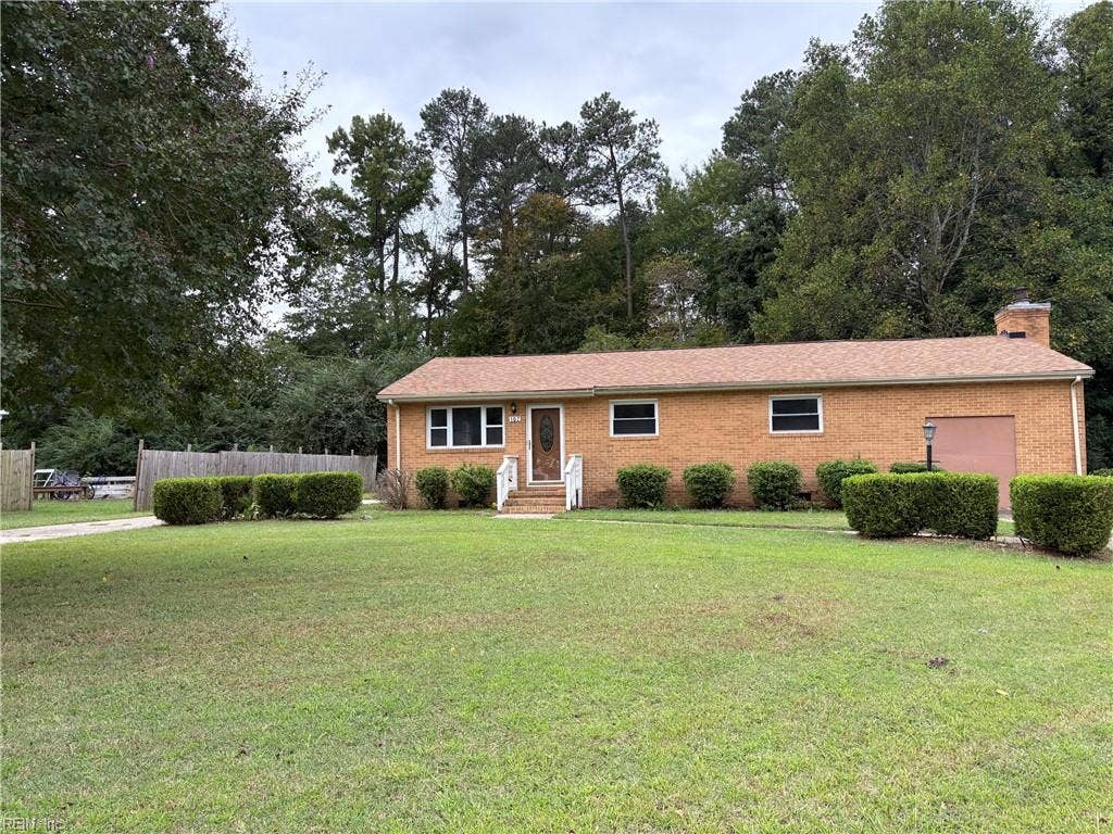 107 Carver Place, Carver, Yorktown, VA 23693