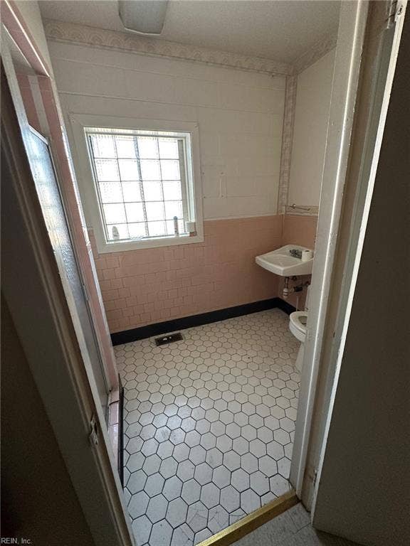 2702 Orcutt Avenue, Newport News, VA 23607
