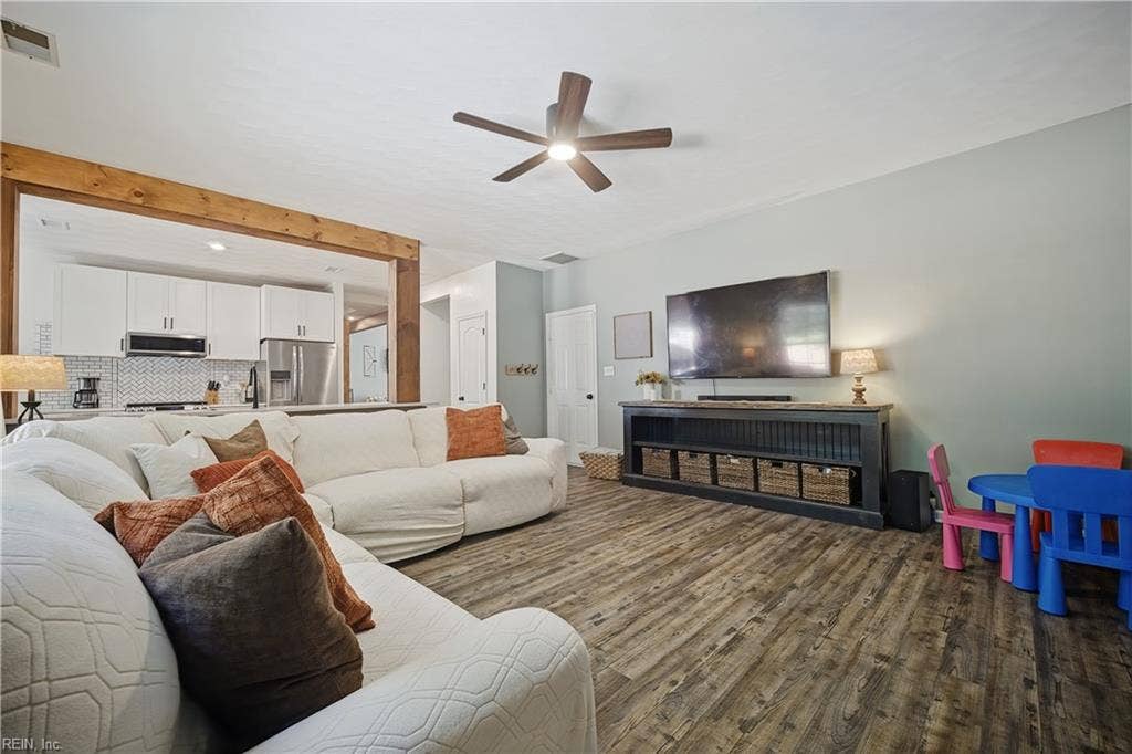 2045 Gravenhurst Drive, Virginia Beach, VA 23464