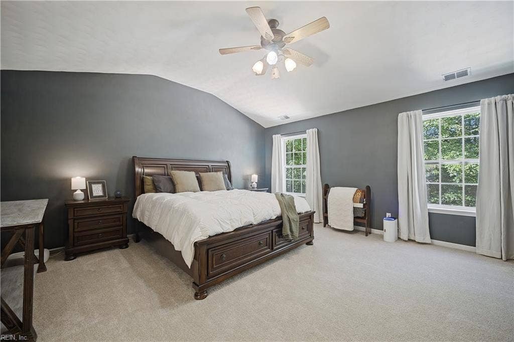 Primary Bedroom (Bed 1)