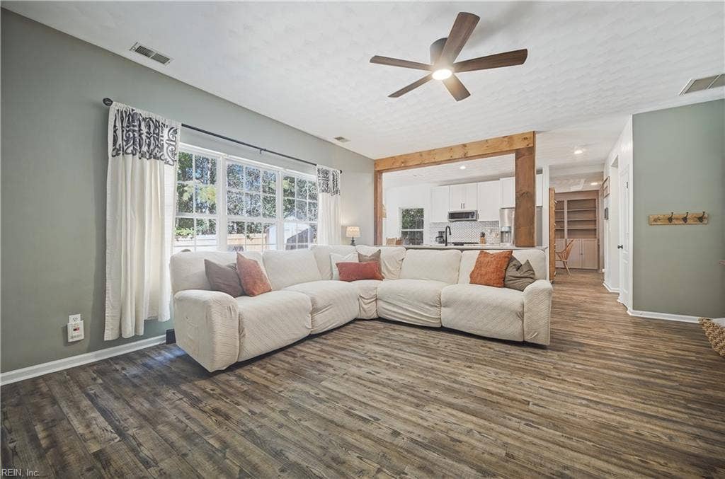 2045 Gravenhurst Drive, Virginia Beach, VA 23464