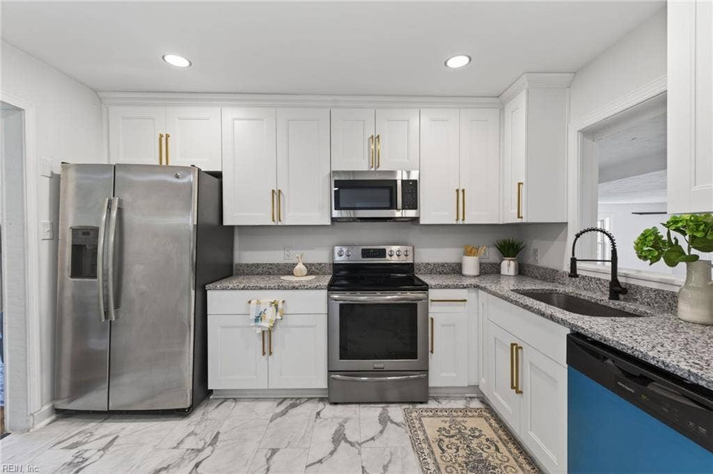 404 Eisenhower Circle, Portsmouth, VA 23701