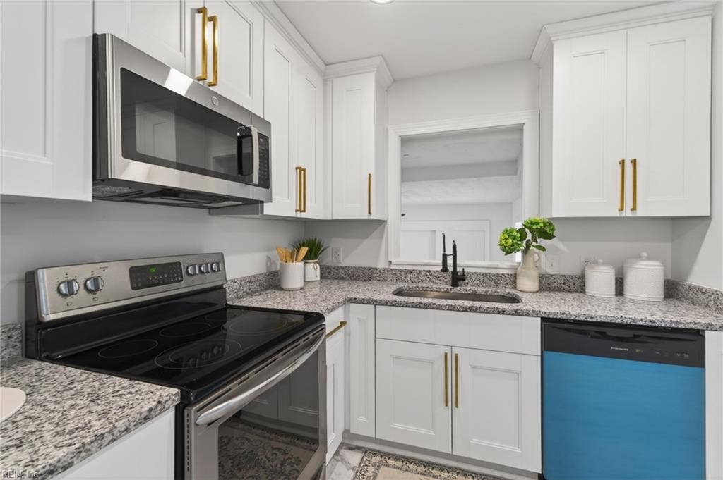 404 Eisenhower Circle, Portsmouth, VA 23701