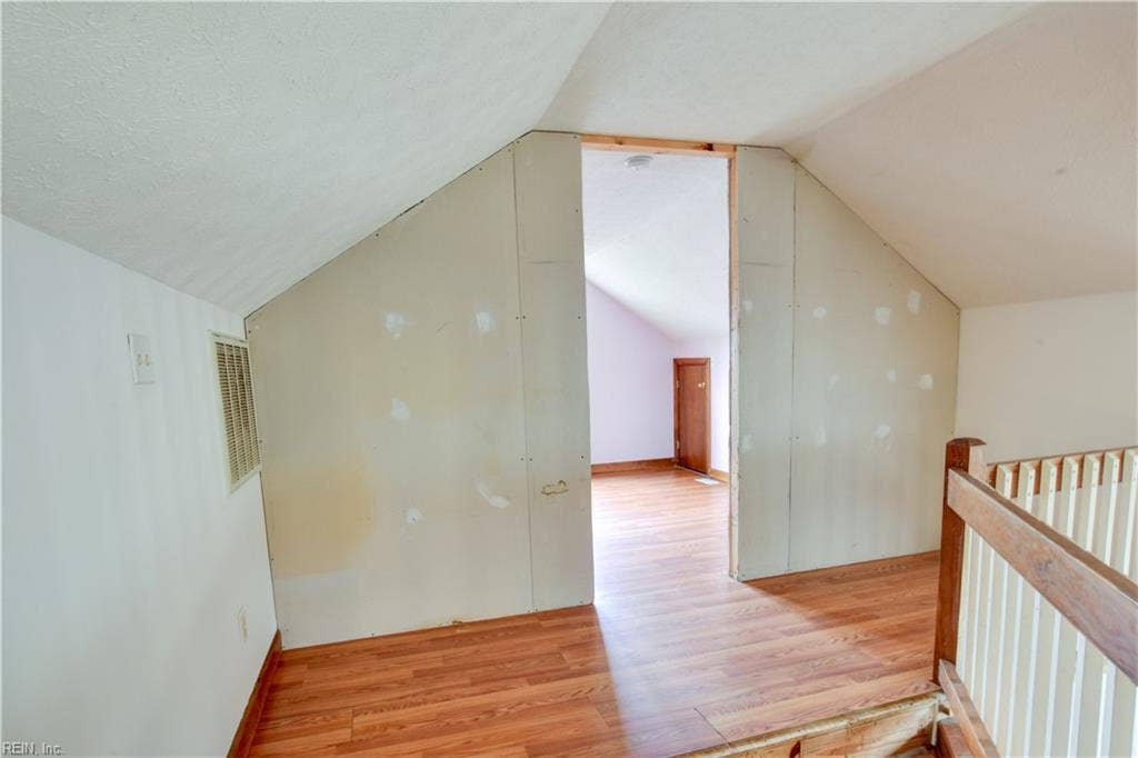 144 Lane Crescent, Smithfield, VA 23430 144 Lane Crescent, Smithfield, VA 23430