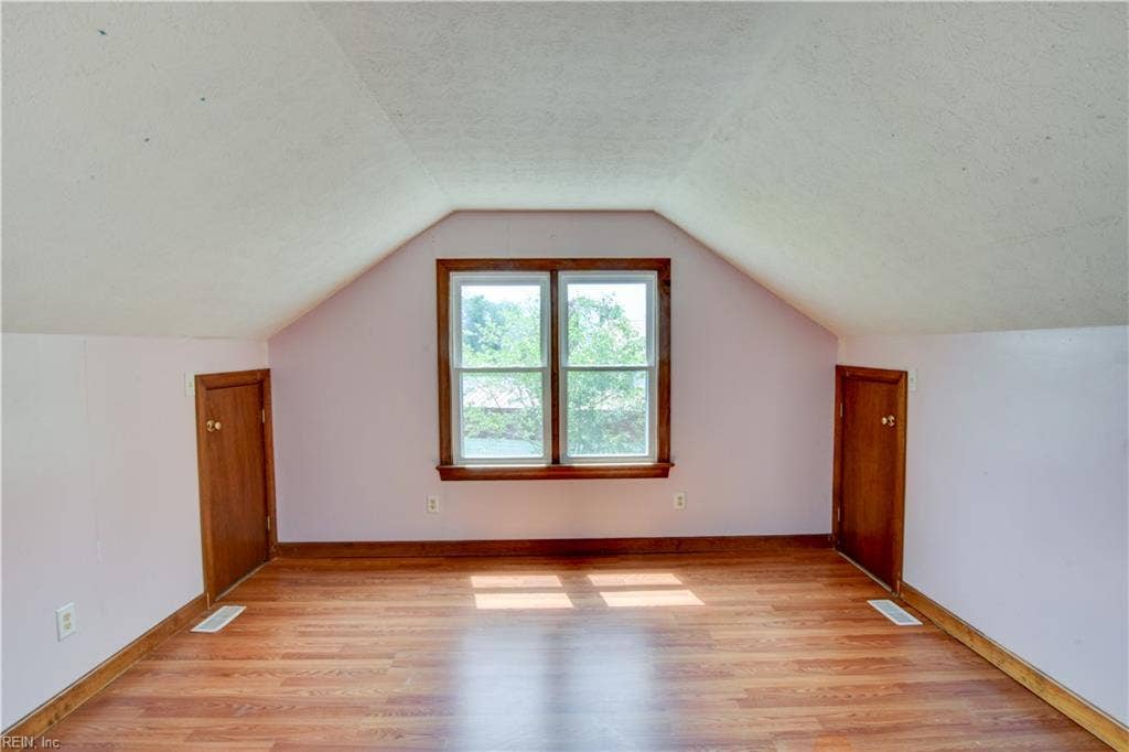 144 Lane Crescent, Smithfield, VA 23430 144 Lane Crescent, Smithfield, VA 23430