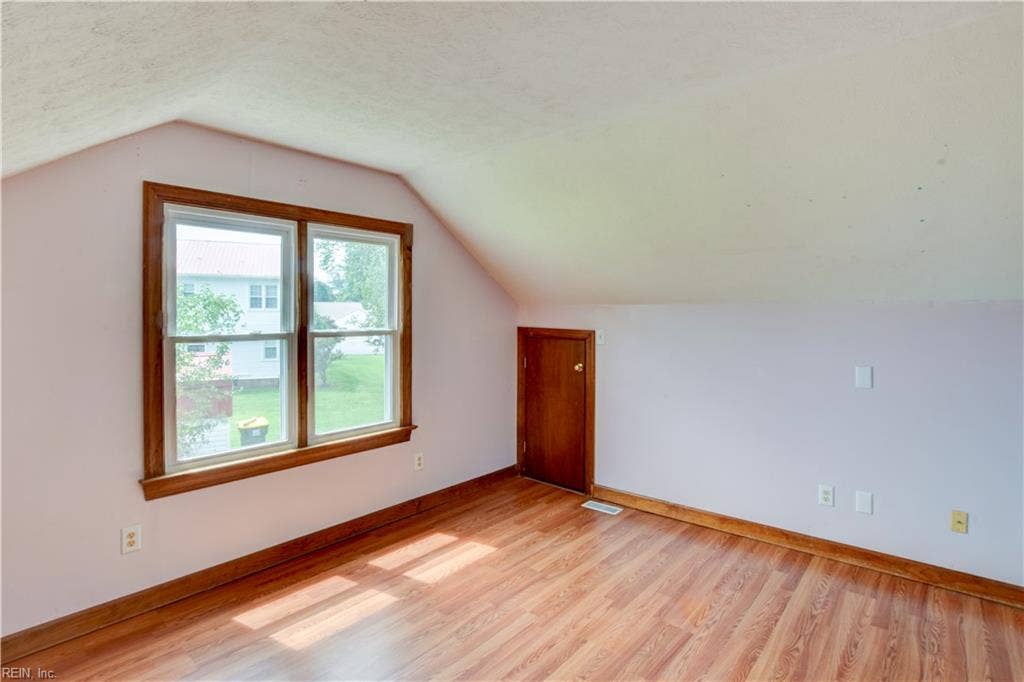 144 Lane Crescent, Smithfield, VA 23430 144 Lane Crescent, Smithfield, VA 23430