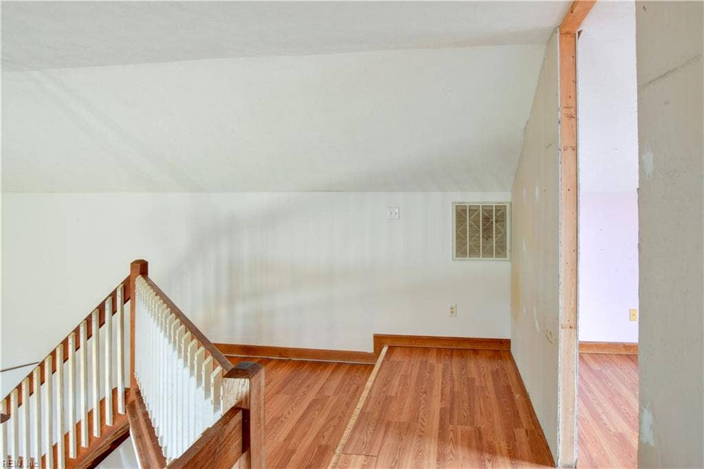 144 Lane Crescent, Smithfield, VA 23430 144 Lane Crescent, Smithfield, VA 23430
