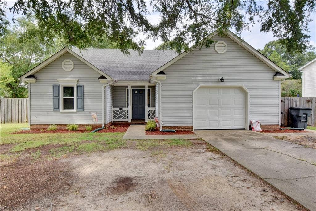 144 Lane Crescent, Smithfield, VA 23430 144 Lane Crescent, Smithfield, VA 23430