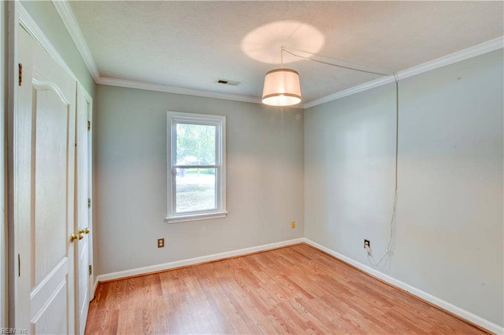 144 Lane Crescent, Smithfield, VA 23430 144 Lane Crescent, Smithfield, VA 23430