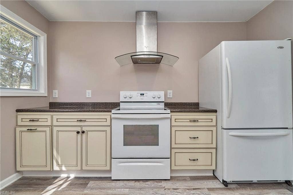 9533 11th Bay Street, #B, East Ocean View, Norfolk, VA 23519 9533 11th Bay Street, #B, East Ocean View, Norfolk, VA 23519