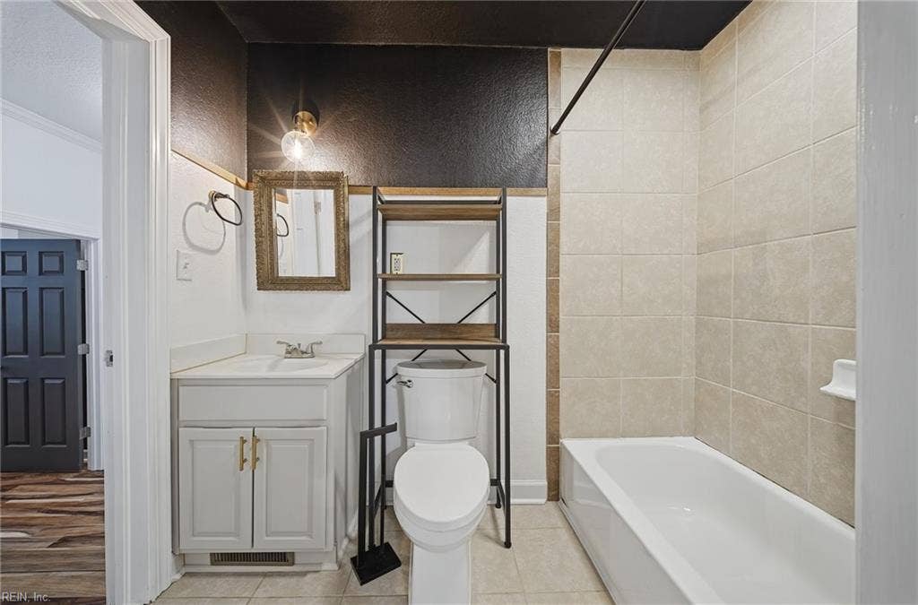 4914 Newport Avenue, Colonial Place, Norfolk, VA 23508