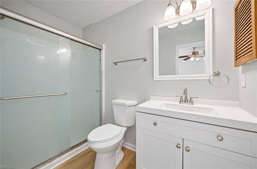 10 Harrogate Lane, Hampton, VA 23666 10 Harrogate Lane, Hampton, VA 23666