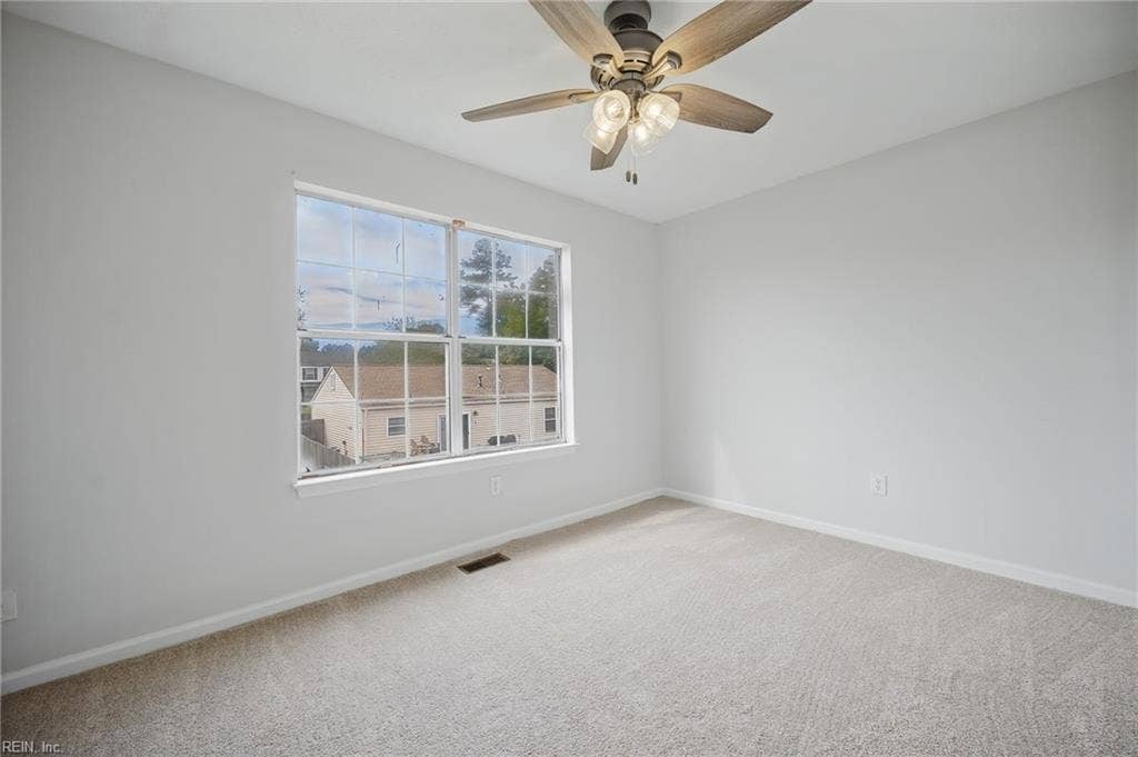 10 Harrogate Lane, Hampton, VA 23666 10 Harrogate Lane, Hampton, VA 23666