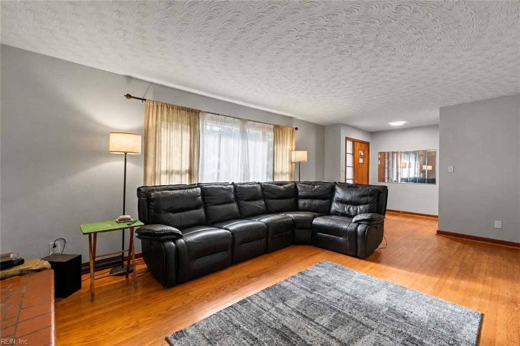 2217 Wilroy Road, Suffolk, VA 23434 2217 Wilroy Road, Suffolk, VA 23434
