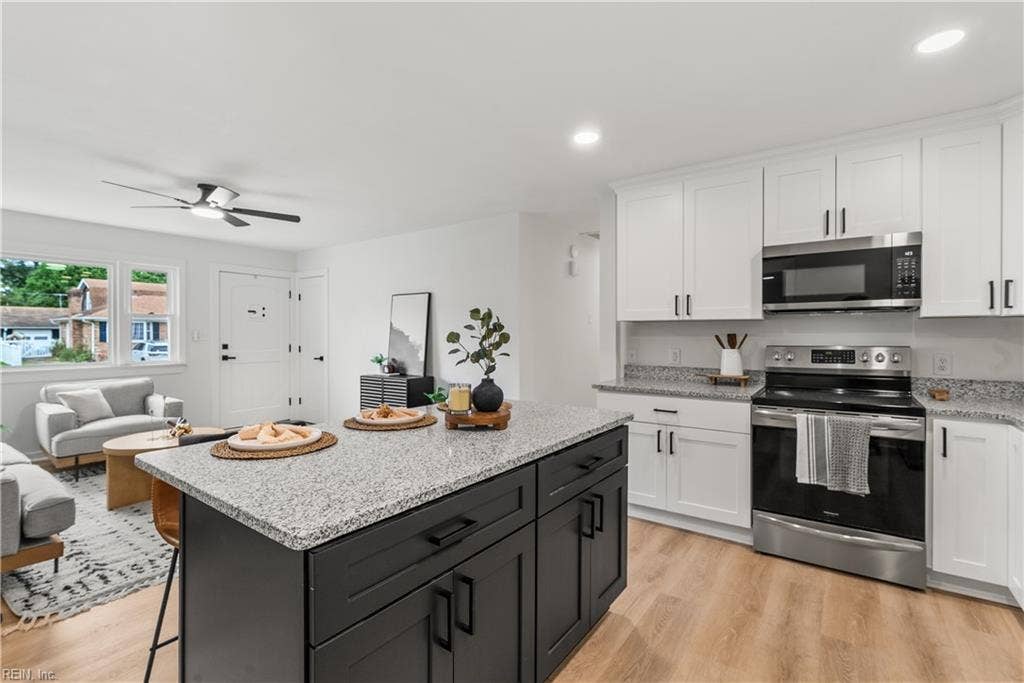 138 W Royce Drive, Chesapeake, VA 23322 138 W Royce Drive, Chesapeake, VA 23322