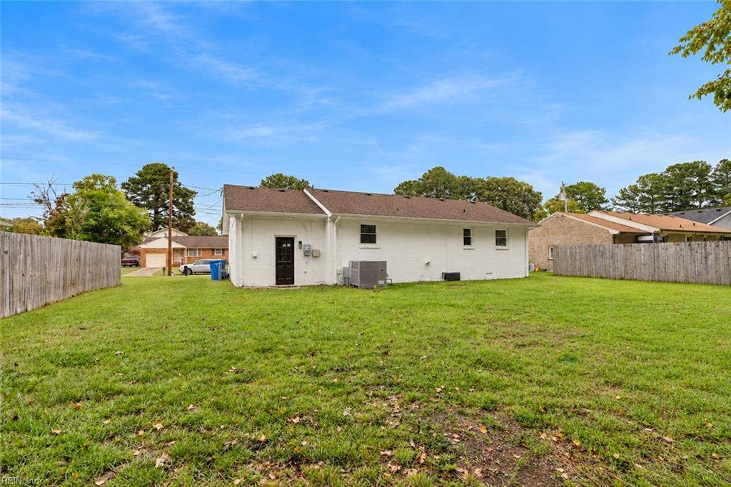 138 W Royce Drive, Chesapeake, VA 23322 138 W Royce Drive, Chesapeake, VA 23322