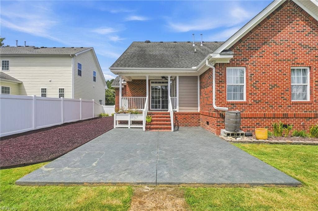 522 Bells Hollow Court, Bells Hollow Estates, Chesapeake, VA 23322