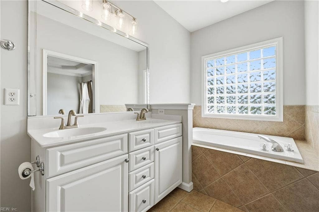 522 Bells Hollow Court, Bells Hollow Estates, Chesapeake, VA 23322