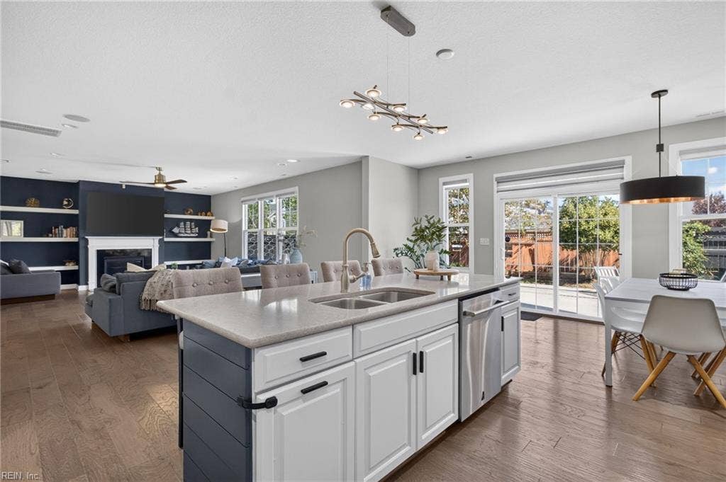 2044 Quincy Way, Virginia Beach, VA 23456