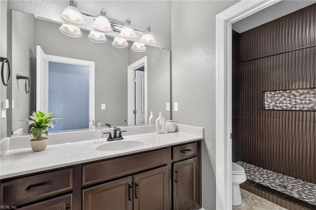 2044 Quincy Way, Virginia Beach, VA 23456