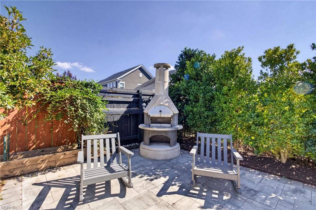 2044 Quincy Way, Virginia Beach, VA 23456