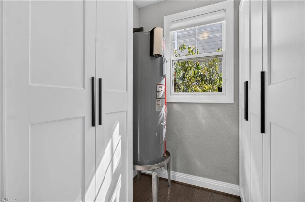 2044 Quincy Way, Virginia Beach, VA 23456