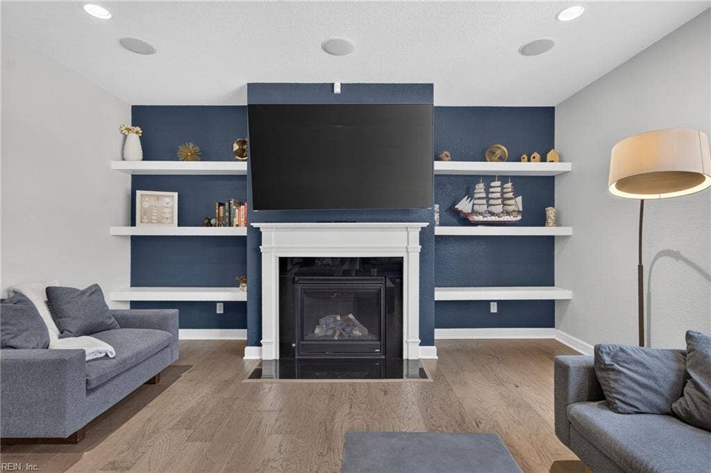 2044 Quincy Way, Virginia Beach, VA 23456