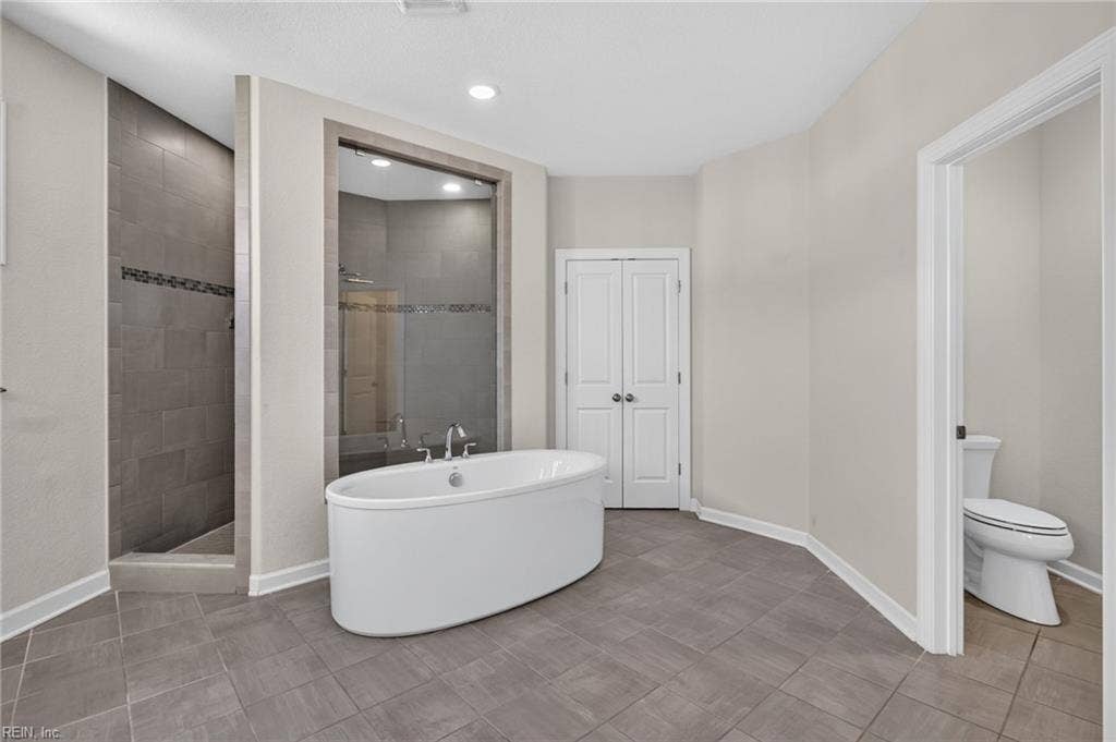 2044 Quincy Way, Virginia Beach, VA 23456