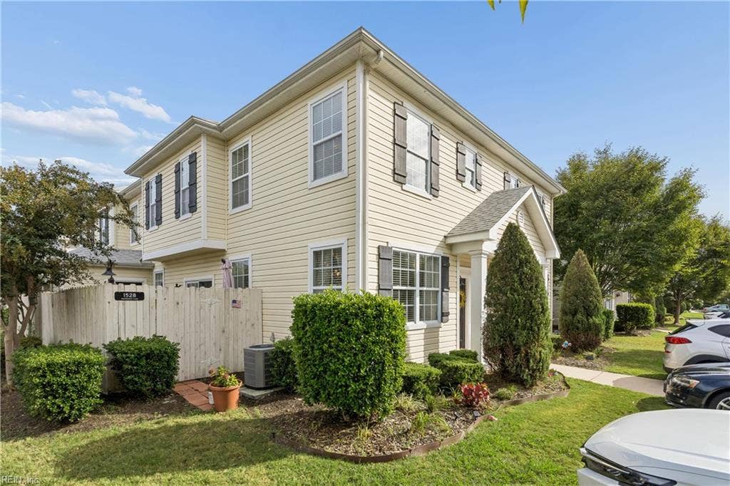 1528 Hambledon Loop, Chesapeake, VA 23320 1528 Hambledon Loop, Chesapeake, VA 23320