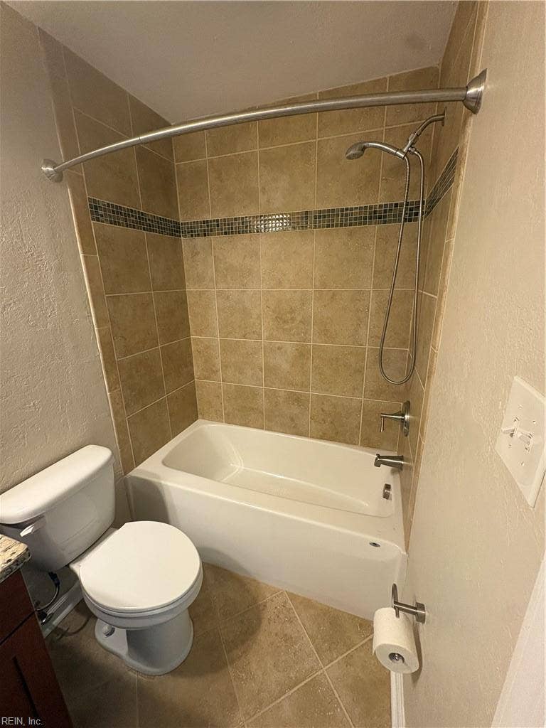 4422 Segovia Court, Virginia Beach, VA 23462