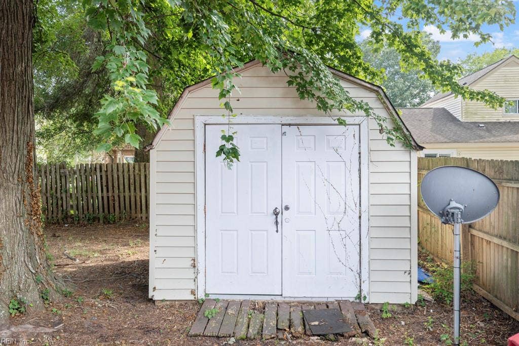 925 Sedley Road, Chimney Hill, Virginia Beach, VA 23462