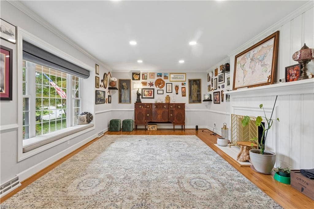 618 Haystack Landing Road, Newport News, VA 23602