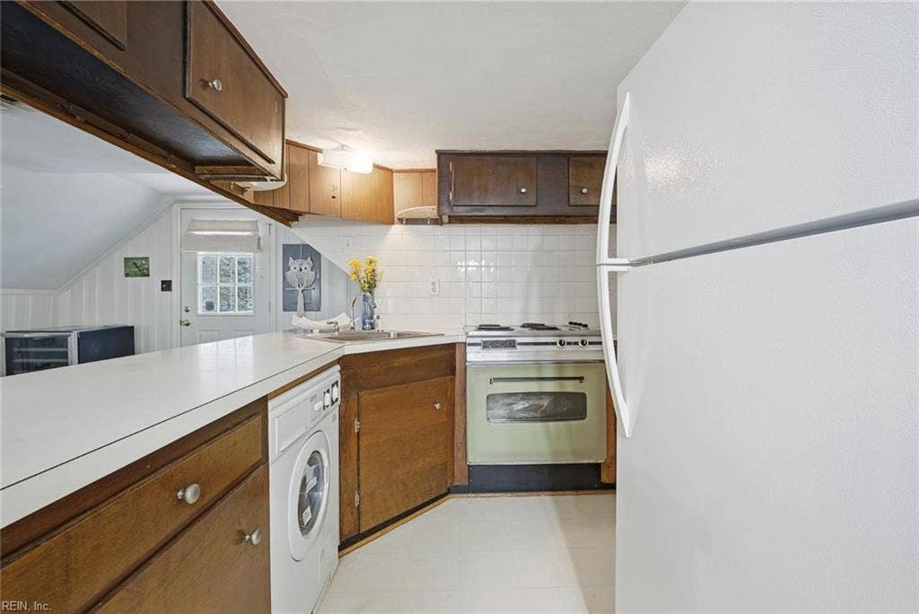 214 Sir Oliver Road, Norfolk, VA 23505