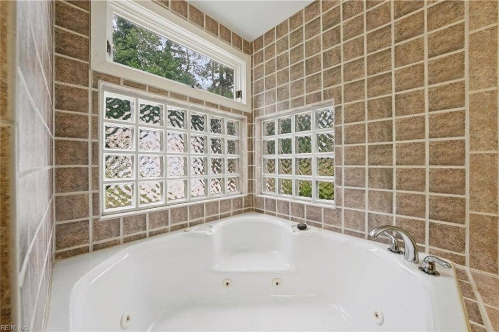 214 Sir Oliver Road, Norfolk, VA 23505