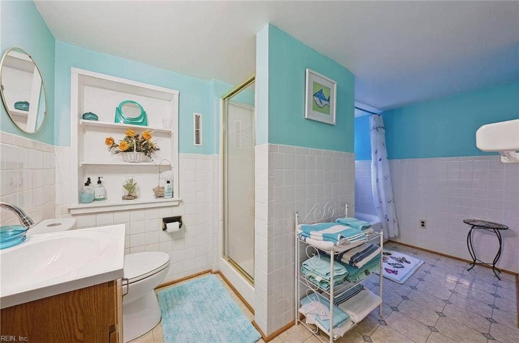 214 Sir Oliver Road, Norfolk, VA 23505