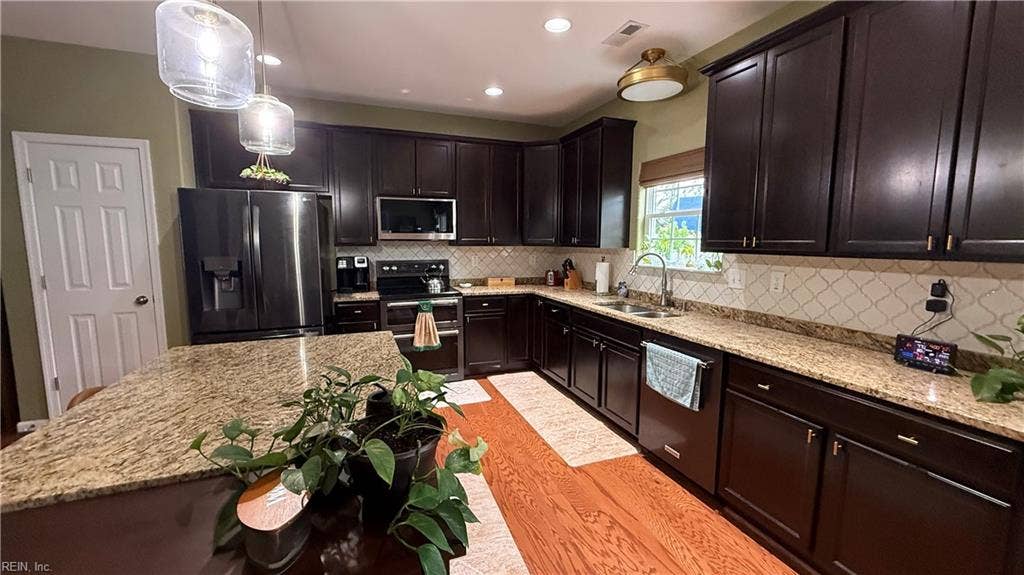 136 Filbert Street, Norfolk, VA 23505 136 Filbert Street, Norfolk, VA 23505
